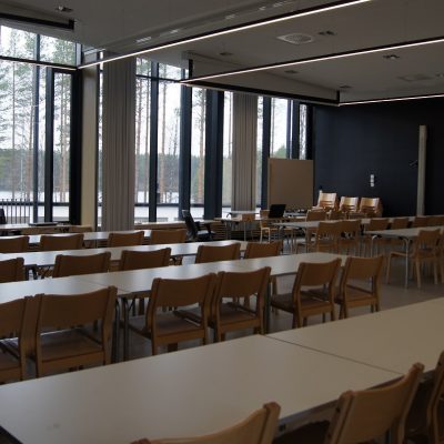 Referenssi Leirikeskuksen uudet opetustilat ja saunarakennus, majoitusrakennuksen ja sakraalitilojen kunnostus Rokualla